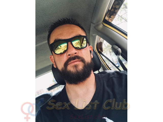 JOVEN ARRECHO MORBOSO Y DOMINANTE CUMPLE FANTASIAS